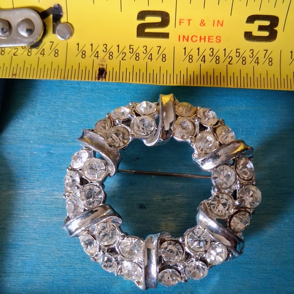 Sparkling Silver Crystal Vintage Brooch - Picture 2 of 5